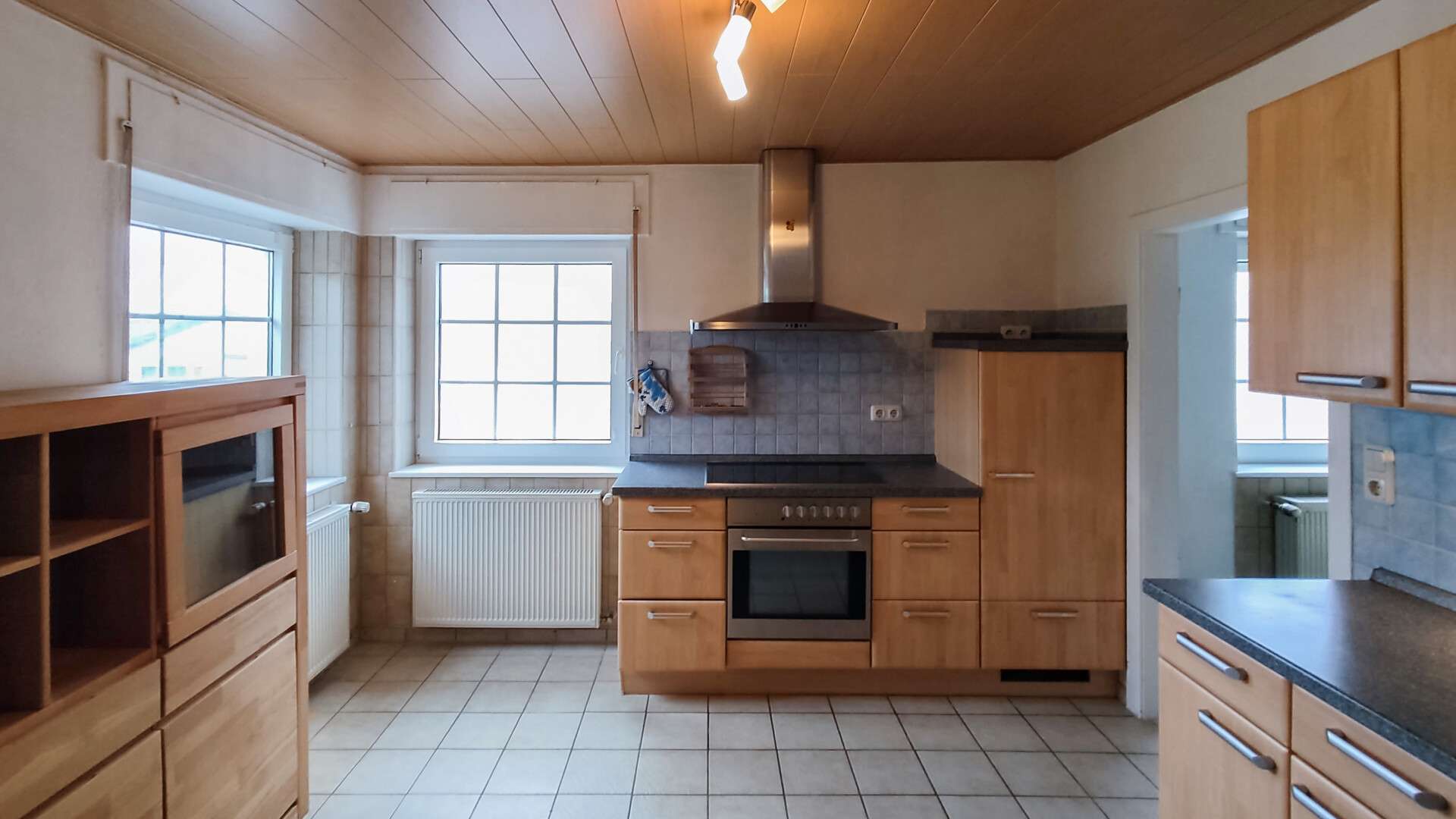 Immobilie in Ransbach-Baumbach - Einfamilienhaus mit großem Grundstück (713 m²) in begehrter Lage von Ransbach-Baumbach! - Bild 0