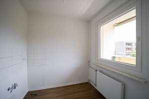 4-Zimmer-Wohnung mit Südbalkon – Wölfnitzer Ring 6, 1169 Gorbitz-Süd, Dresden – Vorschaubild 4