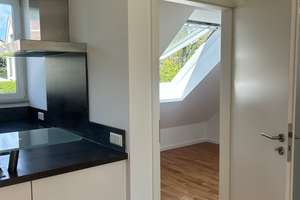 Sehr schöne GALERIE-Wohnung. Ideal für ein PAAR ohne Kinder. Balkon, Einbauküche, Stellplatz. FREI – Die vollständige Adresse der Immobilie erhältst du vom Anbieter., 70599 Schönberg, Stuttgart – Vorschaubild 10