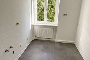 Parkett, Dusche & neu renoviert: 2,5-Zi.-Whg.  an der Rennbahn – Winterbergstraße 143, 1237 Seidnitz/Dobritz, Dresden – Vorschaubild 3