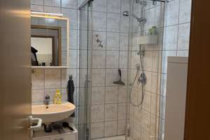 Helle und geräumige 2-Zimmer-Wohnung mit Balkon und Stellplatz im Freien zu verkaufen! – Waldenbucher Weg 76, 72141 Walddorfhäslach – Vorschaubild 9