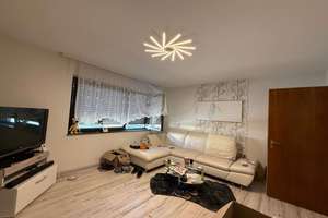 Charmante DHH mit großem Garten, Photovoltaikanlage & Garage – Die vollständige Adresse der Immobilie erhältst du vom Anbieter., 66424 Homburg – Vorschaubild 2