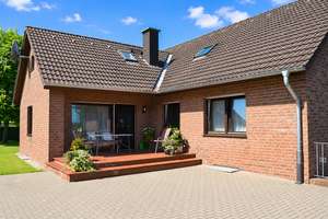• Freistehendes Zuhause mit Pool, BUNGALOW-Wohnkomfort & XXL-Garagen... – Die vollständige Adresse der Immobilie erhältst du vom Anbieter., 41372 Niederkrüchten – Vorschaubild 5