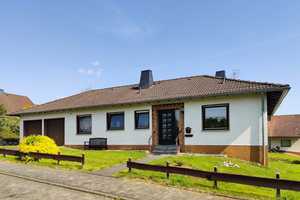 Gepflegter Bungalow mit ELW und Garage 
in einem OT von Altenkirchen! – Altenkirchen (Westerwald) (Kreis) – Vorschaubild 2