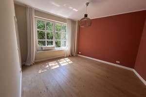 Mit Rheinblick: Hochklassige 3-Zimmer-Wohnung inkl. Terrasse & Stellplatz in Köln-Marienburg – An der Alteburger Mühle 16, 50968 Marienburg, Köln – Vorschaubild 12