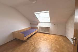 Schöne 4-Zimmer-Dachgeschosswohnung mit zwei Balkonen  – Die vollständige Adresse der Immobilie erhältst du vom Anbieter., 70563 Österfeld, Stuttgart – Vorschaubild 10