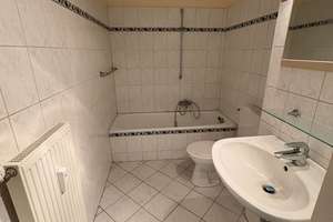 Helle 3-Zimmer-Wohnung in modernisiertem Haus mit Fernwärme & neuen Fenstern – Bekkamp 19, 22045 Jenfeld, Hamburg – Vorschaubild 6