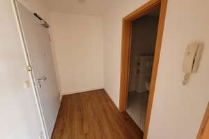 // Frisch renoviert - Balkon - Stellplatz TG - ruhige Lage // – 4158 Wiederitzsch, Leipzig – Vorschaubild 5