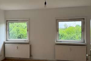 Charmante 2-Zimmer Wohnung im Dachgeschoss mit geräumigem Badezimmer