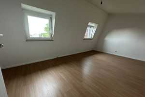 5-Raum-Reihenhaus mit EBK (teilrenoviert) in Zorneding – Herzog-Arnulf-Straße 53, 85604 Ebersberg (Kreis) – Vorschaubild 10