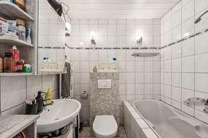 Reihenmittelhaus mit zwei Wohneinheiten, Garten & moderner Energietechnik in Cham – An der Königsbergerstr 35, 93413 Cham – Vorschaubild 12