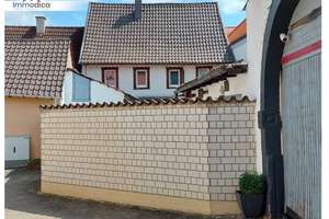 Stark sanierungsbedürftiges Einfamilienhaus mit Garage und Garten in Großkarlbach – Die vollständige Adresse der Immobilie erhältst du vom Anbieter., 67229 Großkarlbach – Vorschaubild 2