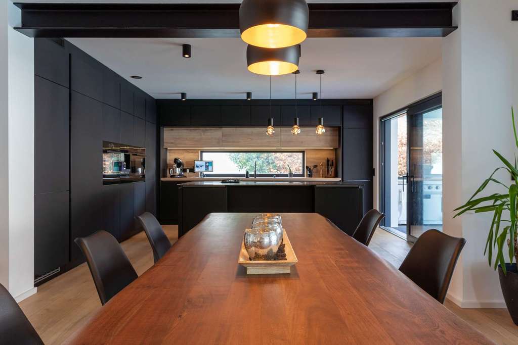 Immobilie in Haag an der Amper - Design, Komfort & Lifestyle vereint – Traumhaus mit Top-Ausstattung, Pool und Einliegerwohnung - Bild 1