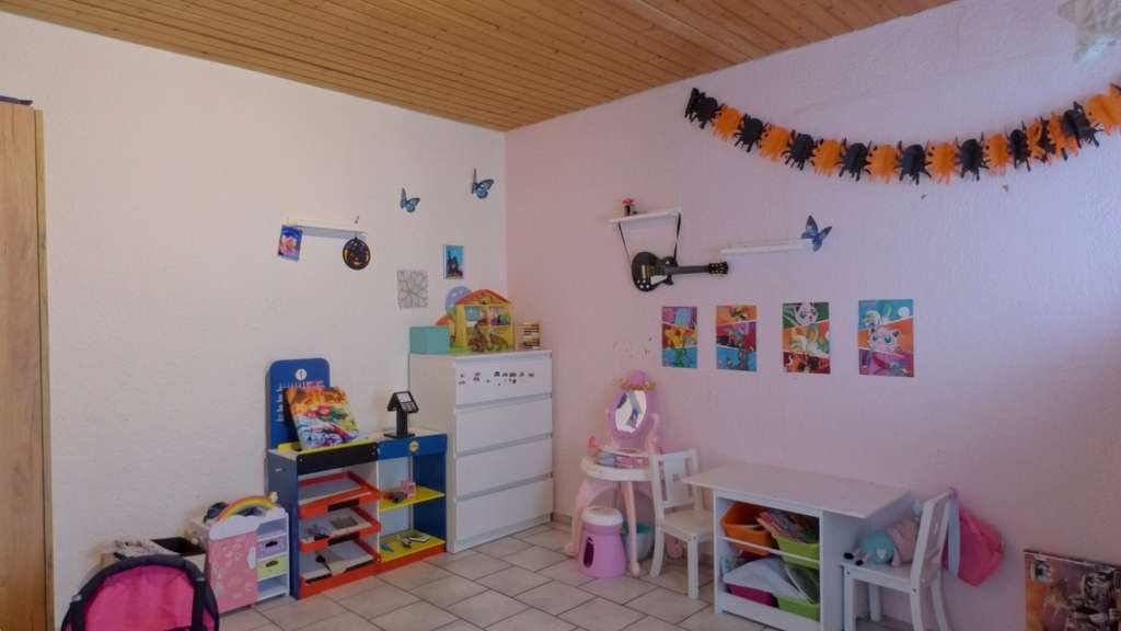 Immobilie in Rheinau - Idyllisches Einfamilienhaus mit Einliegerwohnung in Rheinau – Ihr neues Zuhause wartet auf Sie! - Bild 2