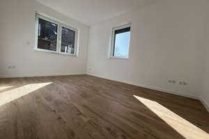 Neubau (2025) –Zweitbezug: wunderschöne 5,5 Zi. Stadt-DHH mit Dachterrasse, Wärmepumpe, Photovoltaik – Die vollständige Adresse der Immobilie erhältst du vom Anbieter., 22846 Norderstedt – Vorschaubild 9