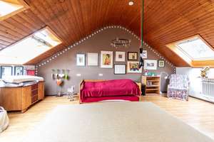 Dreifamilienhaus mit Altbaucharme. Hinterhof und Balkonen. 306m² in Solingen Mitte. – Die vollständige Adresse der Immobilie erhältst du vom Anbieter., 42651 Solingen-Mitte, Solingen – Vorschaubild 28