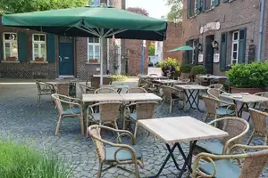Renommierte Gastronomie mit 131 m² Einliegerwohnung – Eligiusplatz 10, 41751 Viersen (Kreis) – Vorschaubild 3