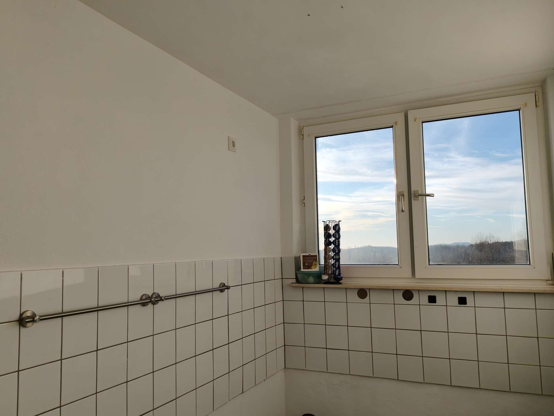 Immobilie in Bergneustadt - Vermietete 3-Zimmer-Wohnung mit Blick auf die Aggertalsperre - Bild 2