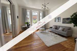 Charmante 4-Zimmer-Altbauwohnung mit zwei Balkonen – Top-Lage nahe Holtenauer Straße!