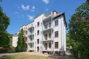 Wohnen im sanierten Altbau mit 3 Zimmern & Sonnenbalkon