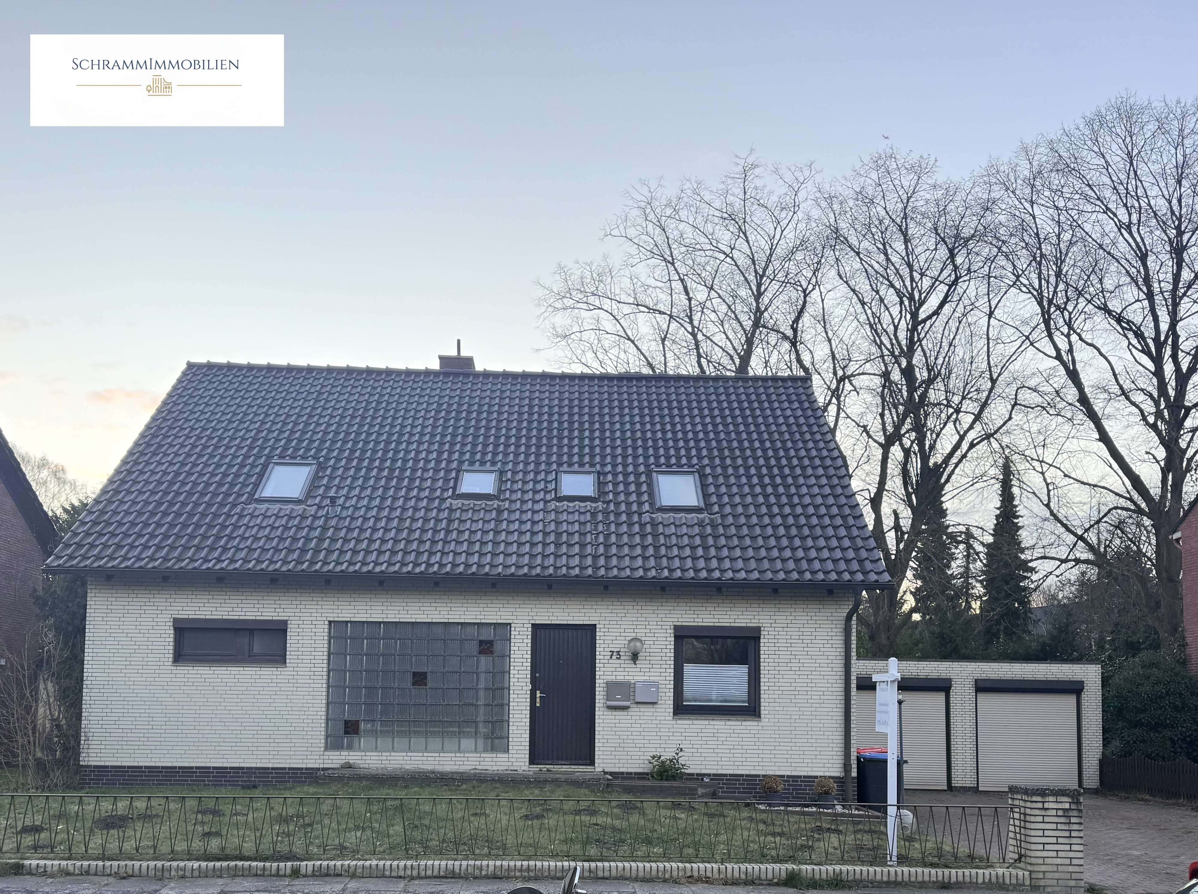 Einfamilienhaus mit Einliegerwohnung mit traumhaftem Grundstück, Hamburg – Bild 1