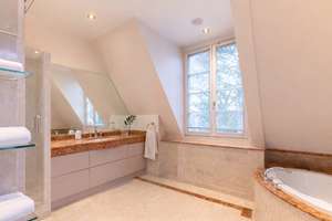 ***Grunewald - Luxus-Etagenwohnung mit Aufzug, Klima, Kamin, SPA und Tiefgarage*** – Die vollständige Adresse der Immobilie erhältst du vom Anbieter., 14193 Grunewald, Berlin – Vorschaubild 14