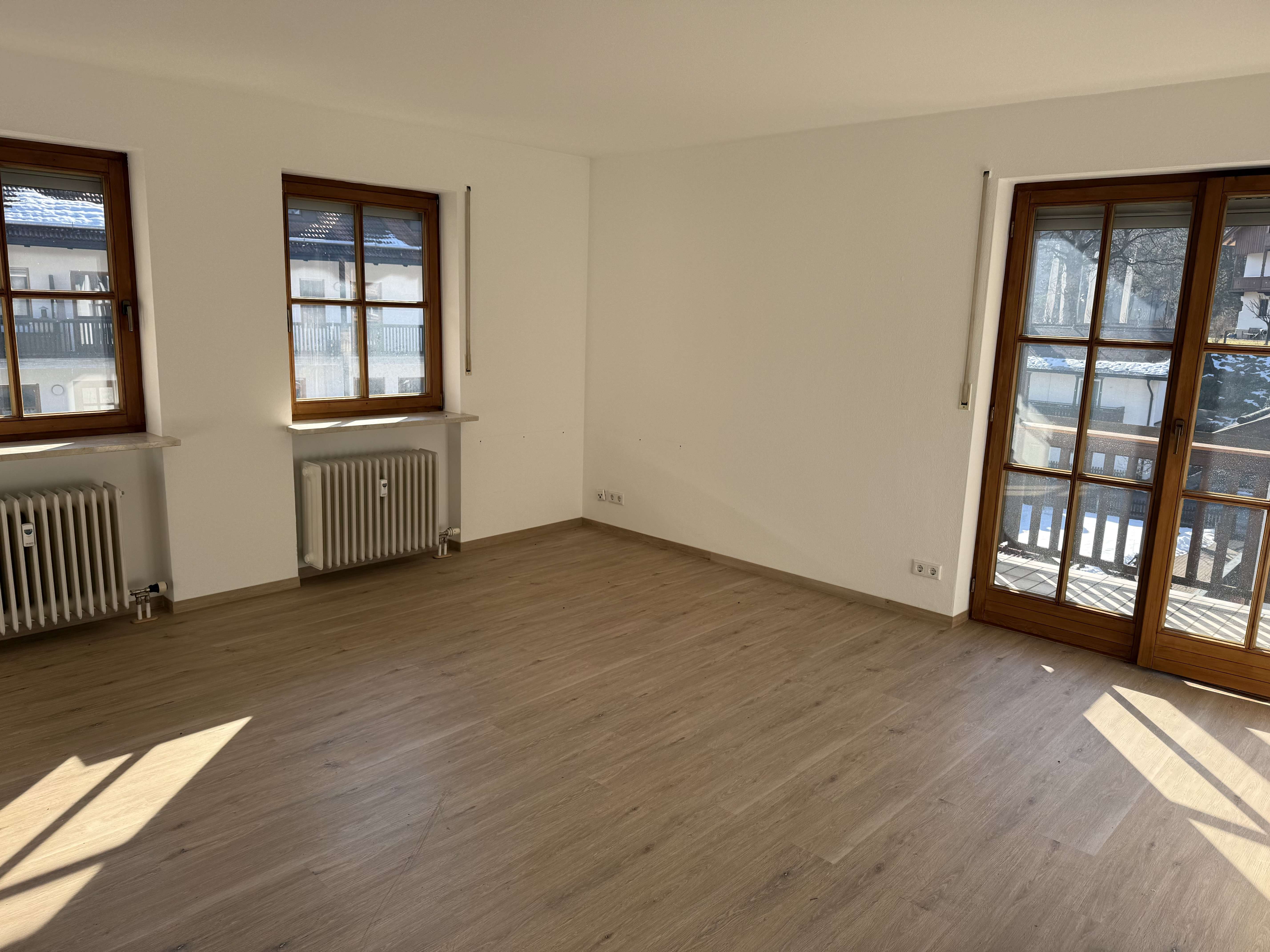 Immobilie in Kiefersfelden - I. I. TEAM: helle, großzügige 2-Zimmer-Wohnung mit 2 Balkonen im 2. OG  mit Lift - Bild 8