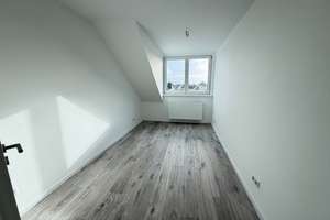 *Wunderschöne helle, top sanierte 3-Raum DG-Wohnung sucht Liebhaber*Flottenstraße – Flottenstraße 36, 40229 Eller, Düsseldorf – Vorschaubild 8