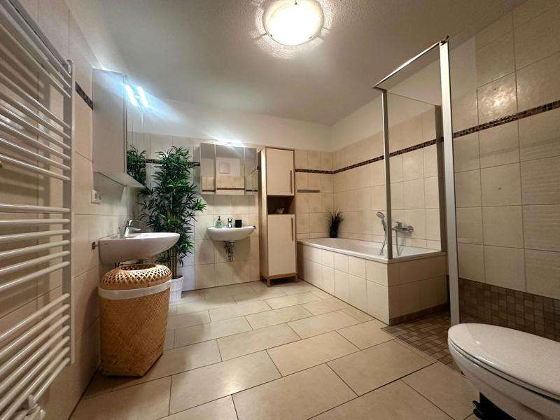 Immobilie in Göhren-Lebbin - Doppelhaushälfte mit 2 Ferienwohnungen mit Sauna & Stellplätzen zwischen Müritz, Fleesen-&Kölpinsee - Bild 5