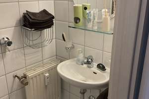 Modernisierte 3-Raum-Wohnung mit 2 Balkonen und Einbauküche in Düsseldorf – Die vollständige Adresse der Immobilie erhältst du vom Anbieter., 40599 Hassels, Düsseldorf – Vorschaubild 13
