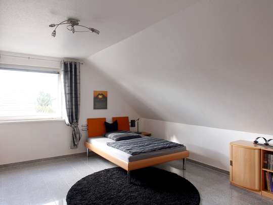 Hochwertige 117m² Wohnung mit Garten, Spitzboden und Keller - Bild 16