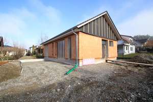 Attraktiver Neubau-Bungalow - Schwellenlos zum Erstbezug – Die vollständige Adresse der Immobilie erhältst du vom Anbieter., 86480 Aletshausen – Vorschaubild 2
