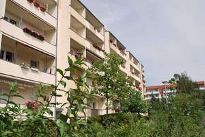 Ruhige 3-Raum-Wohnung mit Balkon im Grünen – Berkaer Weg 4, 4207 Grünau-Siedlung, Leipzig – Vorschaubild 2