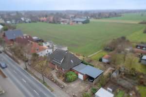 Geräumiges Einfamilienhaus mit Garten in zentraler Lage von Weyhe-Leeste – Die vollständige Adresse der Immobilie erhältst du vom Anbieter., 28844 Weyhe – Vorschaubild 1