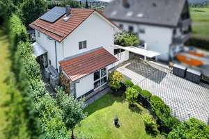 Provisionsfrei: Neuwertiges Einfamilienhaus mit PV-Anlage, Garten und Carports – Die vollständige Adresse der Immobilie erhältst du vom Anbieter., 76332 Bad Herrenalb – Vorschaubild 3