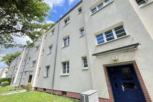 Perfekt für Studis | 2 Zimmer mit Balkon in Uni Nähe – Grünband 15, 9126 Bernsdorf, Chemnitz – Vorschaubild 2