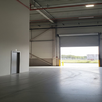 TOP-LAGE - Lager-/ Produktionsflächen in Autobahnnähe zu vermieten!