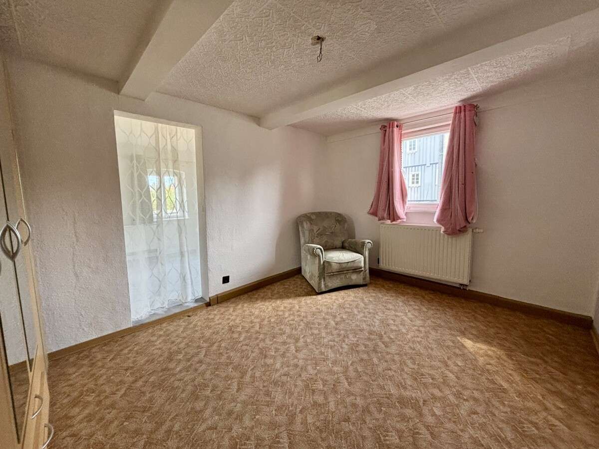 Immobilie in Seifhennersdorf - Großes Wohnhaus mit Ausbaureserven und Nebengelass - Bild 3