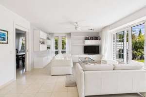 Stilvolle Villa in erstklassiger Wohnlage von Stuttgart-Rosental I KfW 70 - Massivbau I Baujahr 2007 – Die vollständige Adresse der Immobilie erhältst du vom Anbieter., 70563 Rosental, Stuttgart – Vorschaubild 4