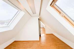 Helle und großzügige 3,5-Zimmer Maisonettewohnung mit EBK und Balkon! – 70327 Untertürkheim (Ortsteil), Stuttgart – Vorschaubild 22