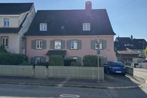 Großzügiges Mehrfamilienhaus – Platz für Familie, Wohnen oder Vermieten – mit Gewölbekeller – Die vollständige Adresse der Immobilie erhältst du vom Anbieter., 79576 Weil am Rhein – Vorschaubild 2
