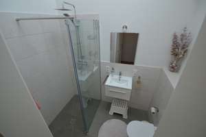 Repräsentative, lichtdurchflutete Doppelhaushälfte mit Einliegerwohnung in exquisiter Spitzenlage. – Die vollständige Adresse der Immobilie erhältst du vom Anbieter., 53229 Holzlar, Bonn – Vorschaubild 19