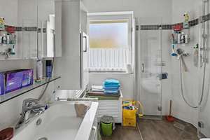 Vermietetes Zweifamilienhaus in ruhiger Lage in Ingolstadt - ideal für Kapitalanleger – Die vollständige Adresse der Immobilie erhältst du vom Anbieter., 85053 Südost, Ingolstadt – Vorschaubild 8