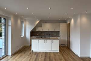 Hochwertige 4,5-Zimmer-Maisonettewohnung mit moderner Ausstattung in Hamburg-Eidelstedt – Pinneberger Chaussee 33a, 22523 Eidelstedt, Hamburg – Vorschaubild 6