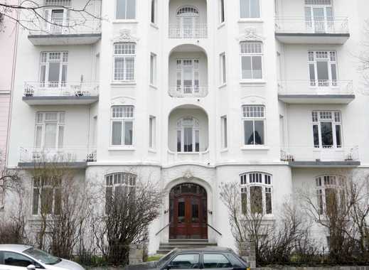 7-Zi-Altbau: Nur 2 Gehminuten zur Alster und Bellevue