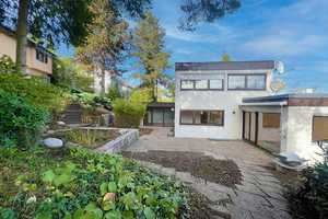 Viel Wohnraum - viel Natur - hohe Lebensqualität – Exklusives Reihenendhaus in Aalen – Ostalbkreis – Vorschaubild 1