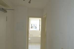 Schöne 2ZKB Wohnung mit großem Balkon, Tiefgaragenstellplatz und Aufzug – Harry-Truman-Str. 11, 65197 Rheingauviertel / Hollerborn, Wiesbaden – Vorschaubild 6