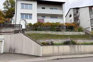 Zweifamilienhaus mit Einliegerwohnung(DG)und zwei Garagen in Eichstätt – Kipfenberger 16, 85072 Eichstätt – Vorschaubild 1