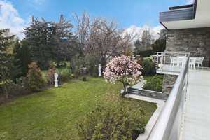 Frei stehender Bungalow mit Luxusausstattung auf Traumgrundstück in Bestlage – Main-Taunus-Kreis – Vorschaubild 2