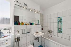 Wasserblick, perfekte Ausrichtung! 3-Zimmer-Eigentumswohnung mit großer Dachterrasse in Spandau – Die vollständige Adresse der Immobilie erhältst du vom Anbieter., 13595 Wilhelmstadt, Berlin – Vorschaubild 9